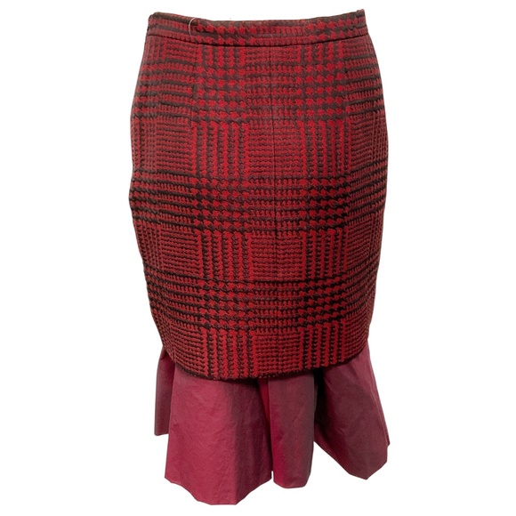 MOSCHINO CHEAP AND CHIC RED / BURGUNDY FLARED HOUNDSTOOTH PLAID JACQUARD SKIRT - Picture 3 of 5